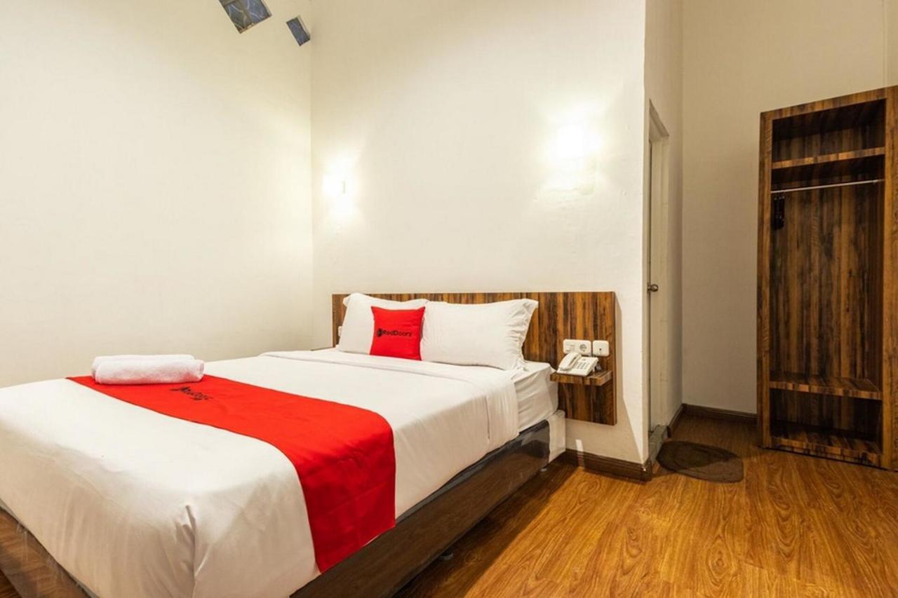 RedDoorz @ Binjai Hotell Eksteriør bilde